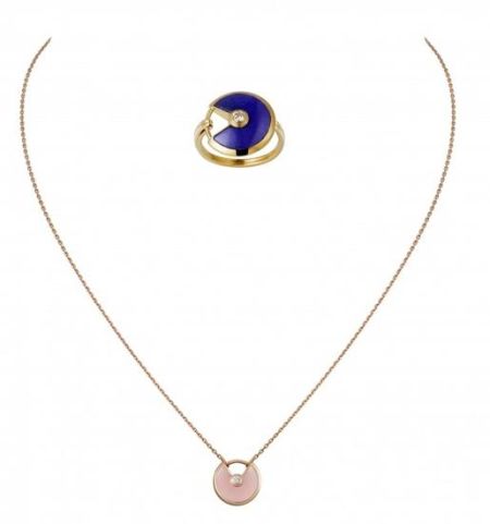Amulette de Cartier系列青金石戒指、粉色欧泊项链